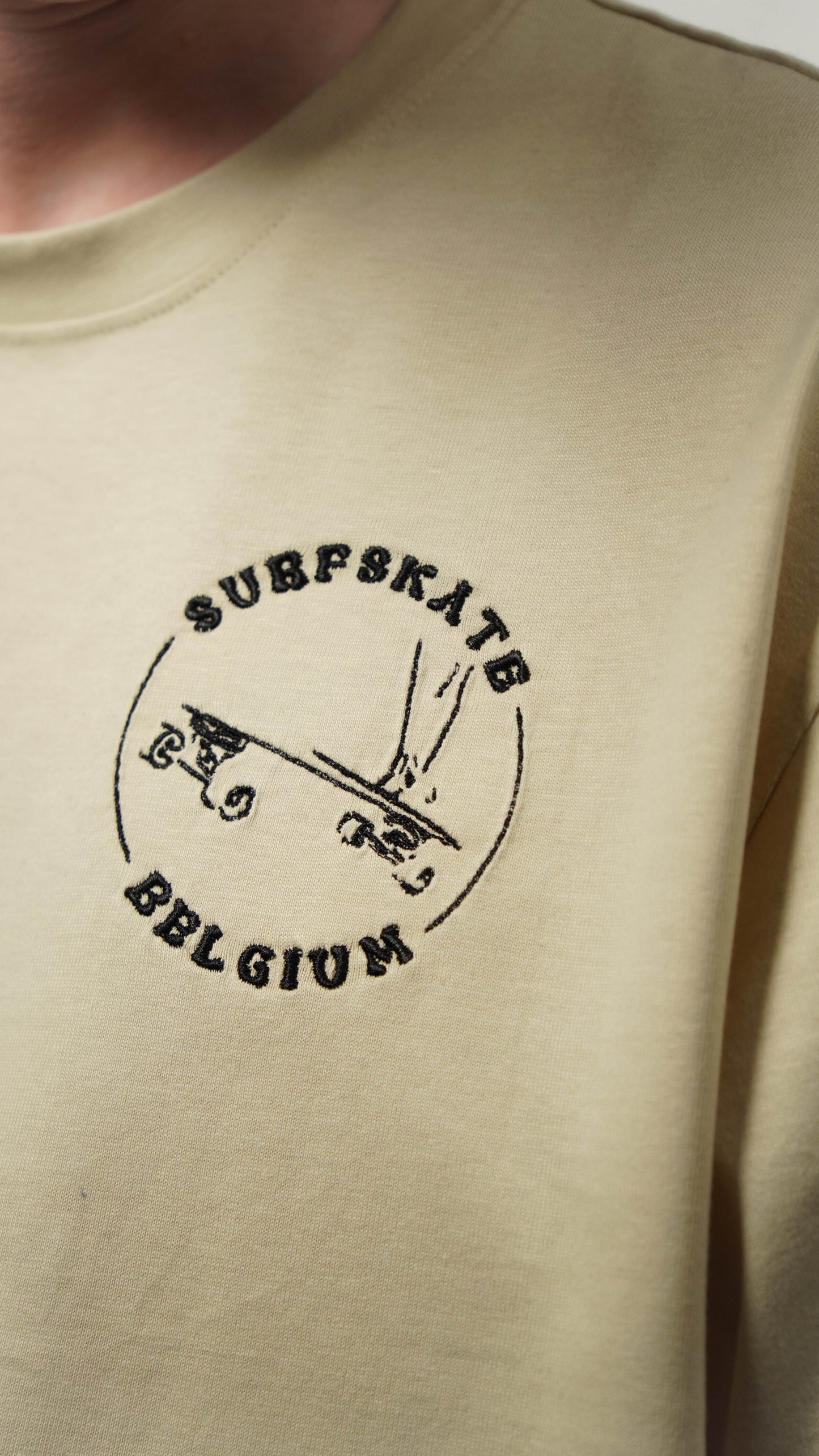 Tshirt met Surfskate Belgium - Klein Logo