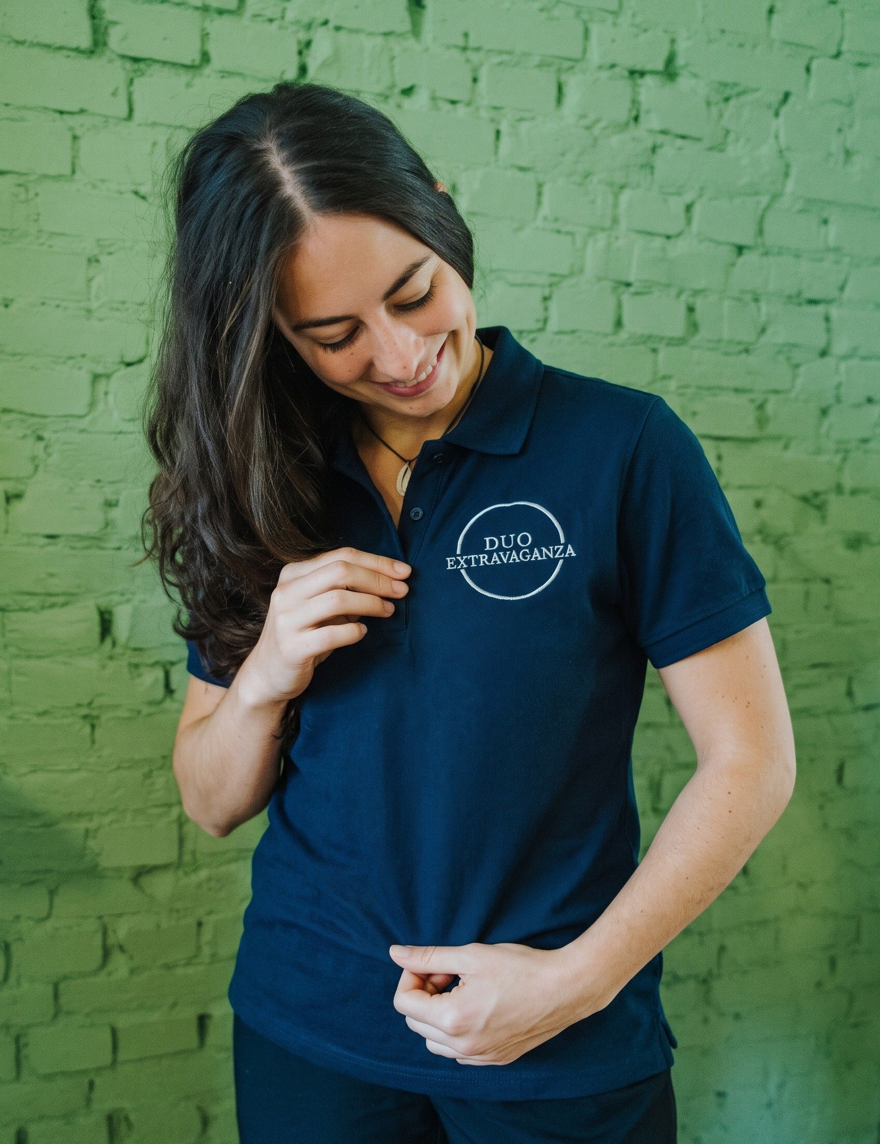 Polo met geborduurd logo, gedragen