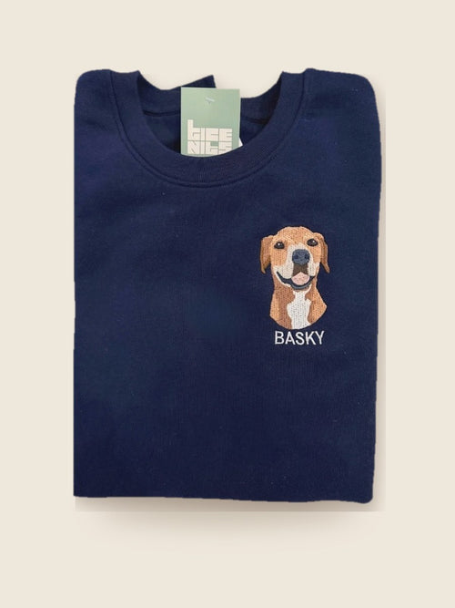 Navy sweater met ingekleurde hond