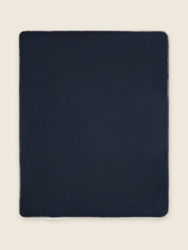 Fleece dekentje met naam, in de kleur Navy