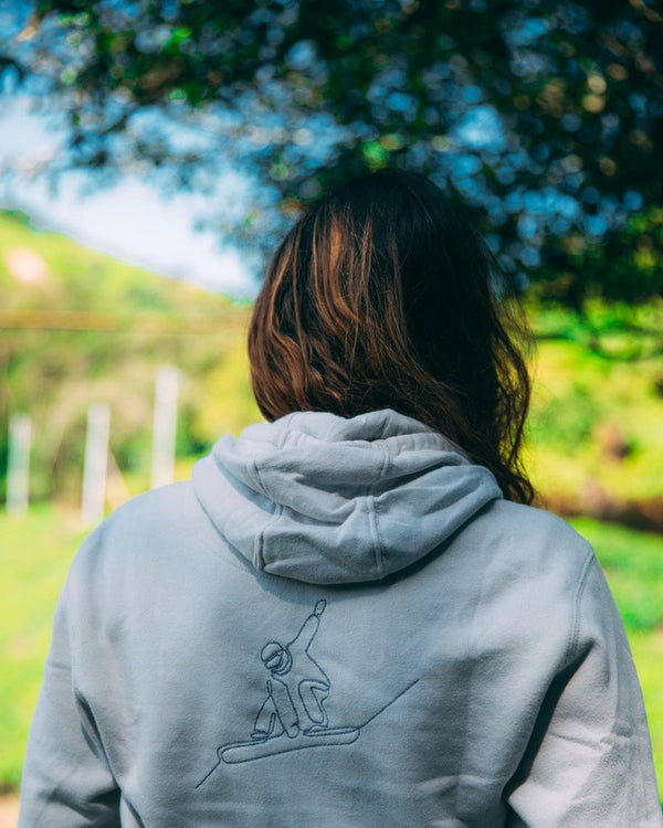 Grijze hoodie met lijntekening op de rug